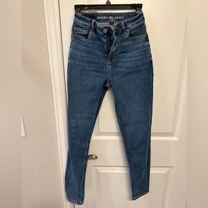 Barely worn American Eagle mom jeans